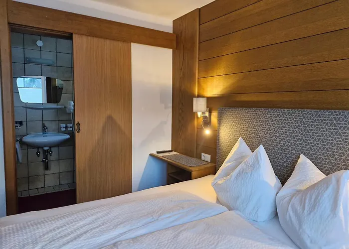 לינה וארוחת בוקר Gaestehaus Kuen לאנגנפלד